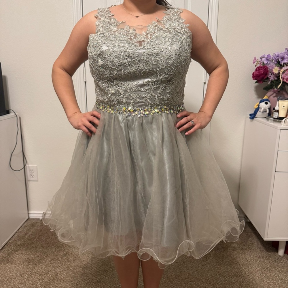 Elegant floral appliqué and tulle dress with rhinestones